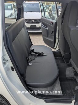 
										TOYOTA PROBOX ( 4WD DX COMFORT ) full									
