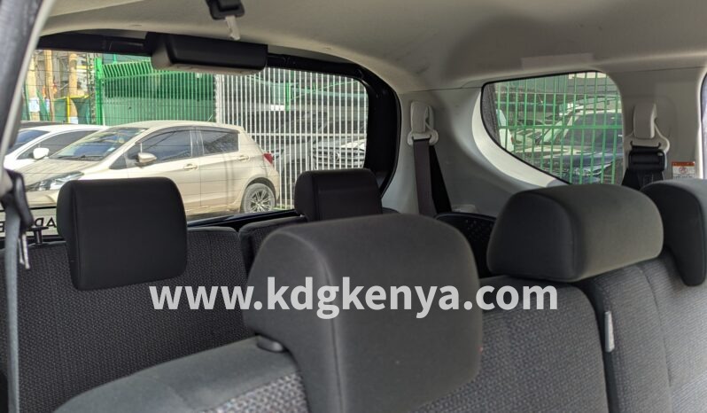 
								TOYOTA SIENTA ( XV PACKAGE ) full									