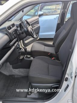 
										TOYOTA PROBOX ( 4WD DX COMFORT ) full									