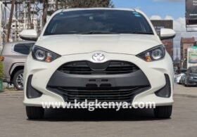 TOYOTA YARIS ( X GRADE )