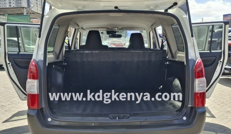 
								TOYOTA SUCCEED VAN full									