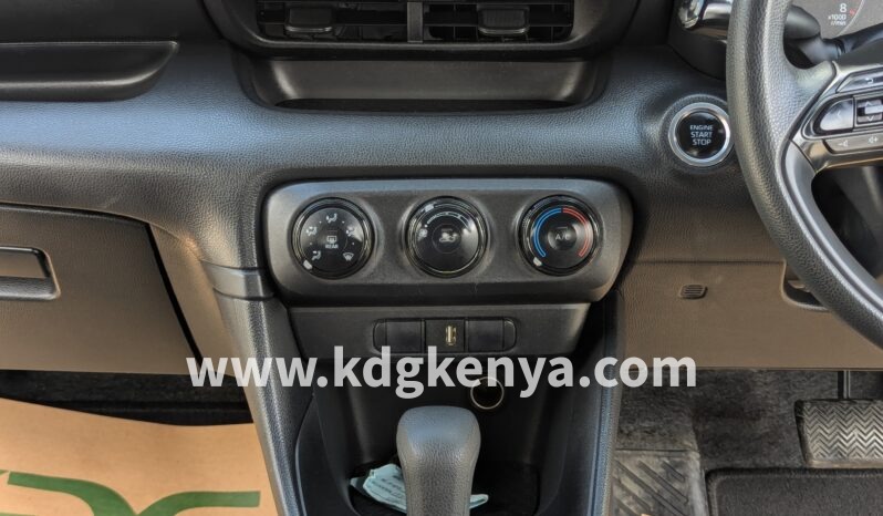 
								TOYOTA YARIS ( X GRADE ) full									