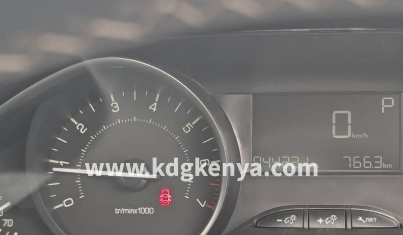 
PEUGOT 208 full									
