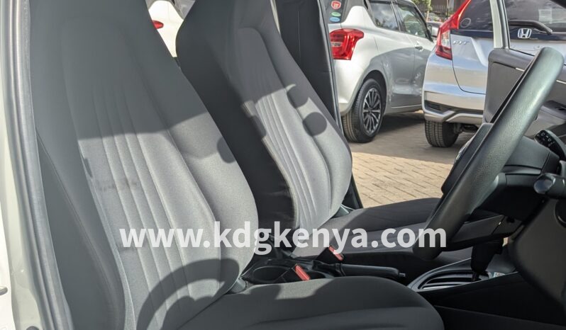 
								TOYOTA YARIS ( X GRADE ) full									